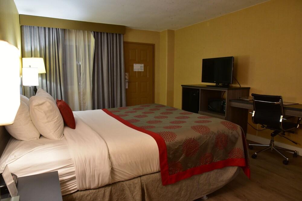Ramada By Wyndham San Diego National City Zewnętrze zdjęcie