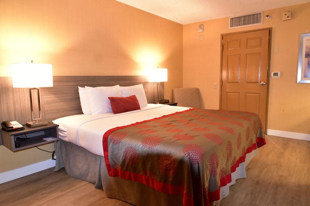 Ramada By Wyndham San Diego National City Zewnętrze zdjęcie