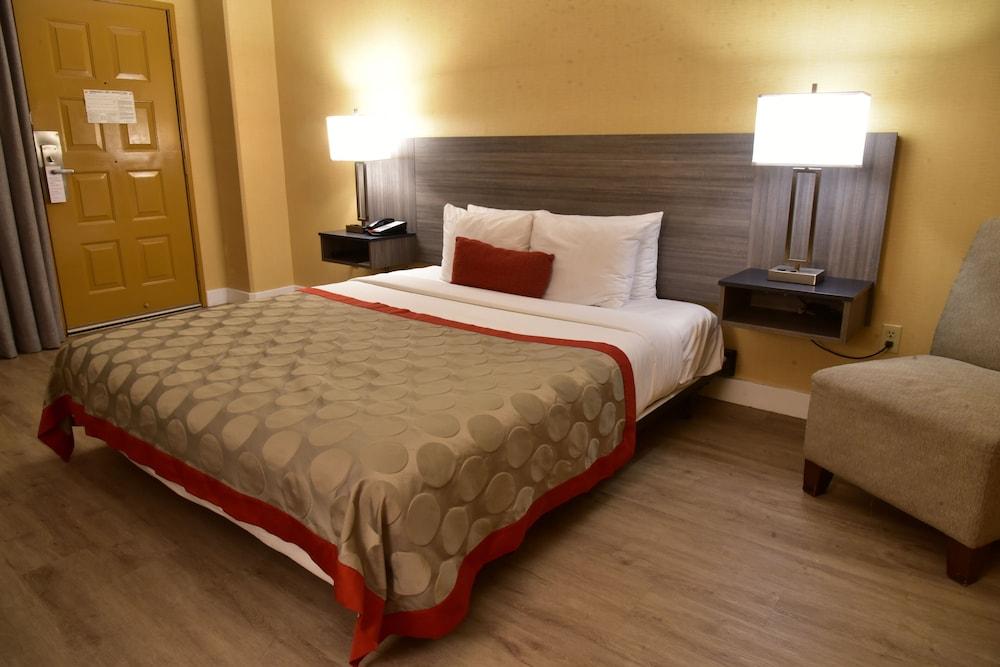 Ramada By Wyndham San Diego National City Zewnętrze zdjęcie