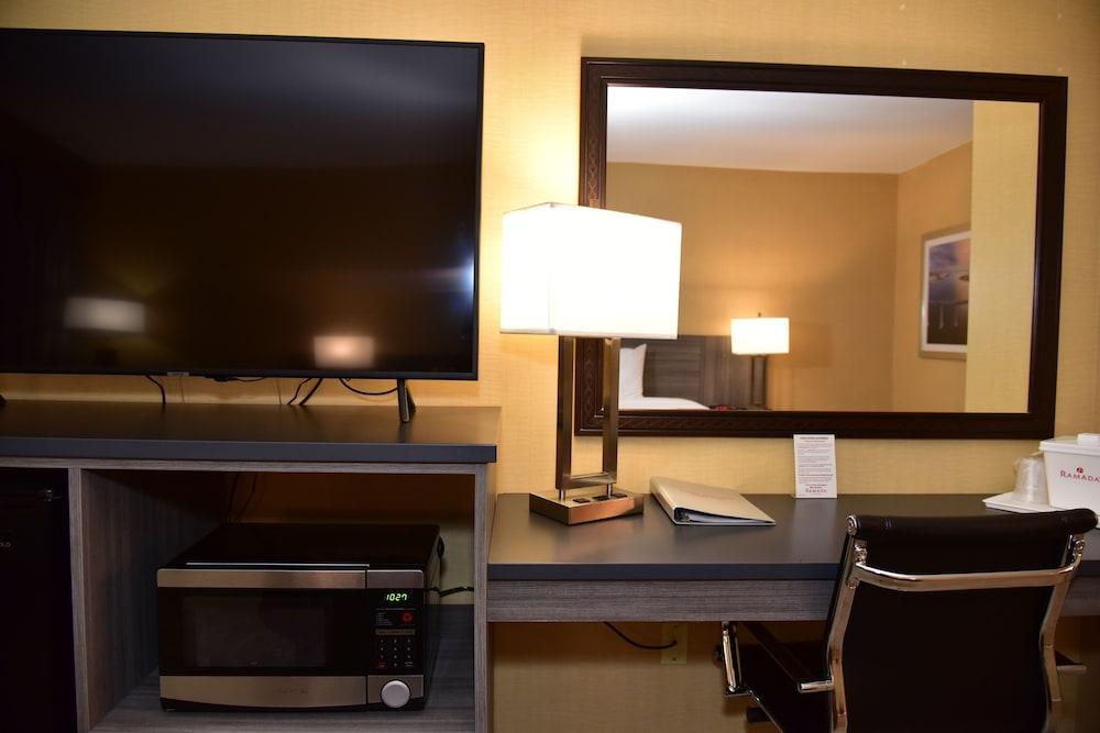 Ramada By Wyndham San Diego National City Zewnętrze zdjęcie
