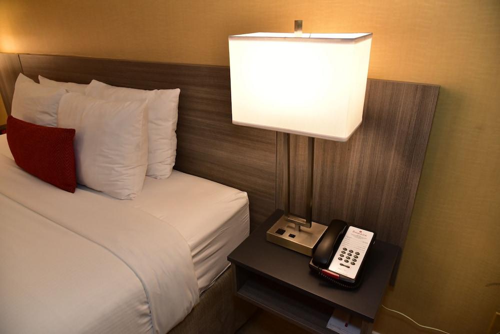 Ramada By Wyndham San Diego National City Zewnętrze zdjęcie