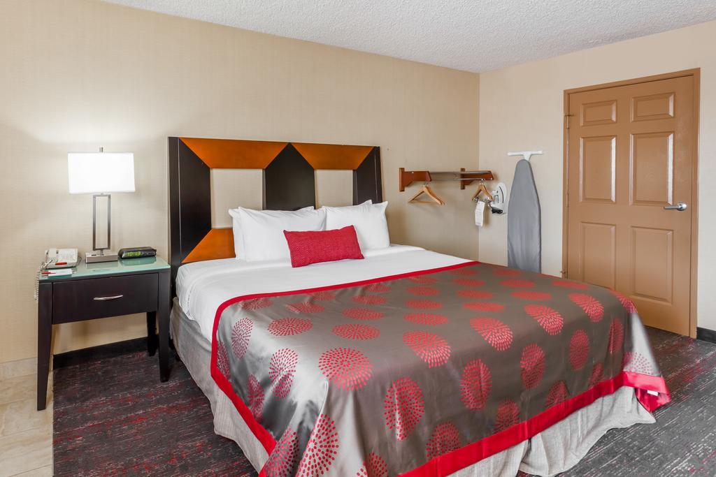 Ramada By Wyndham San Diego National City Zewnętrze zdjęcie