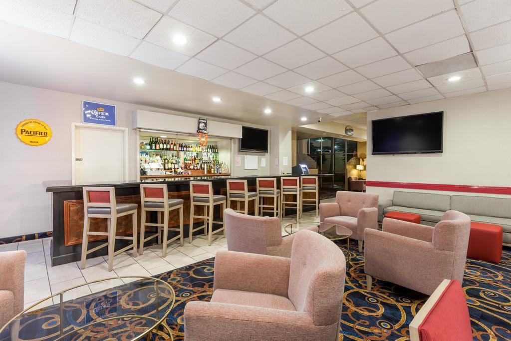 Ramada By Wyndham San Diego National City Zewnętrze zdjęcie