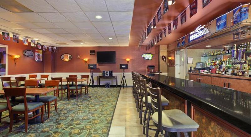 Ramada By Wyndham San Diego National City Zewnętrze zdjęcie